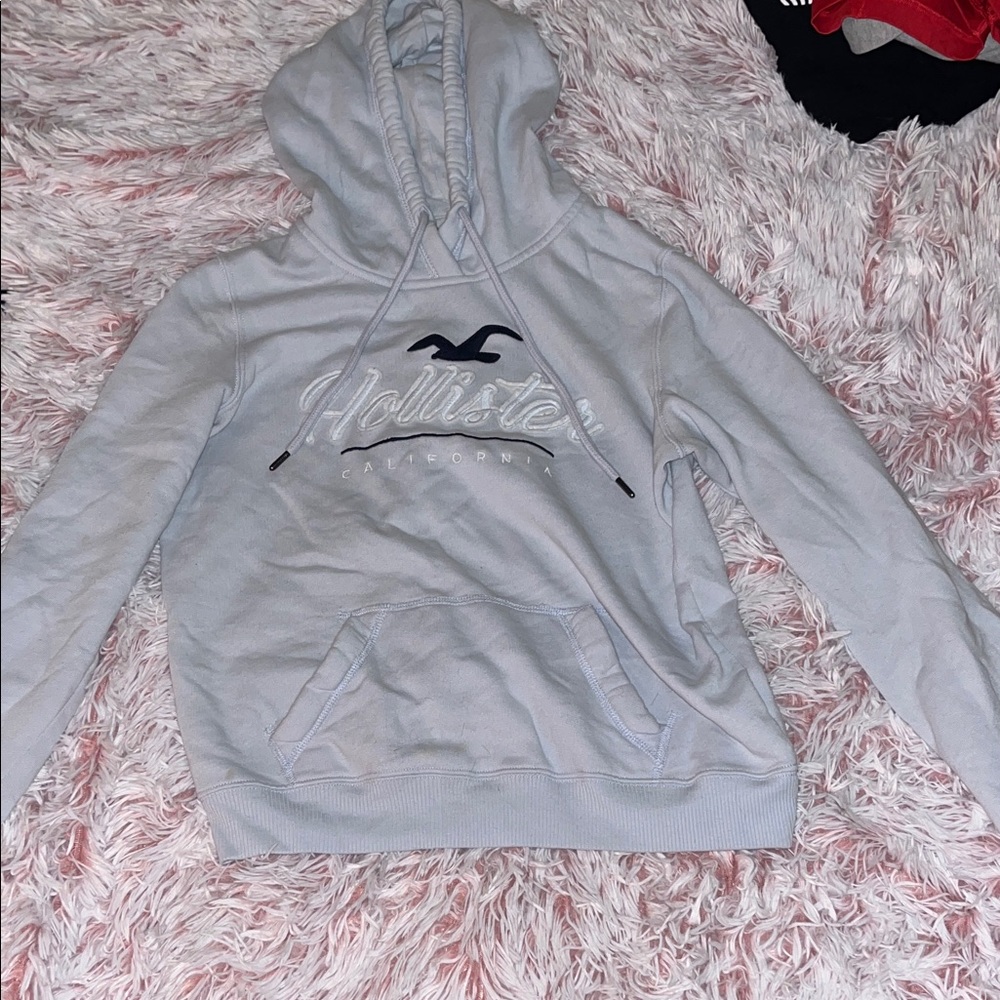 Hollister Women's Light Gray Hoodie